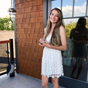 Meet your Posher, Emilie